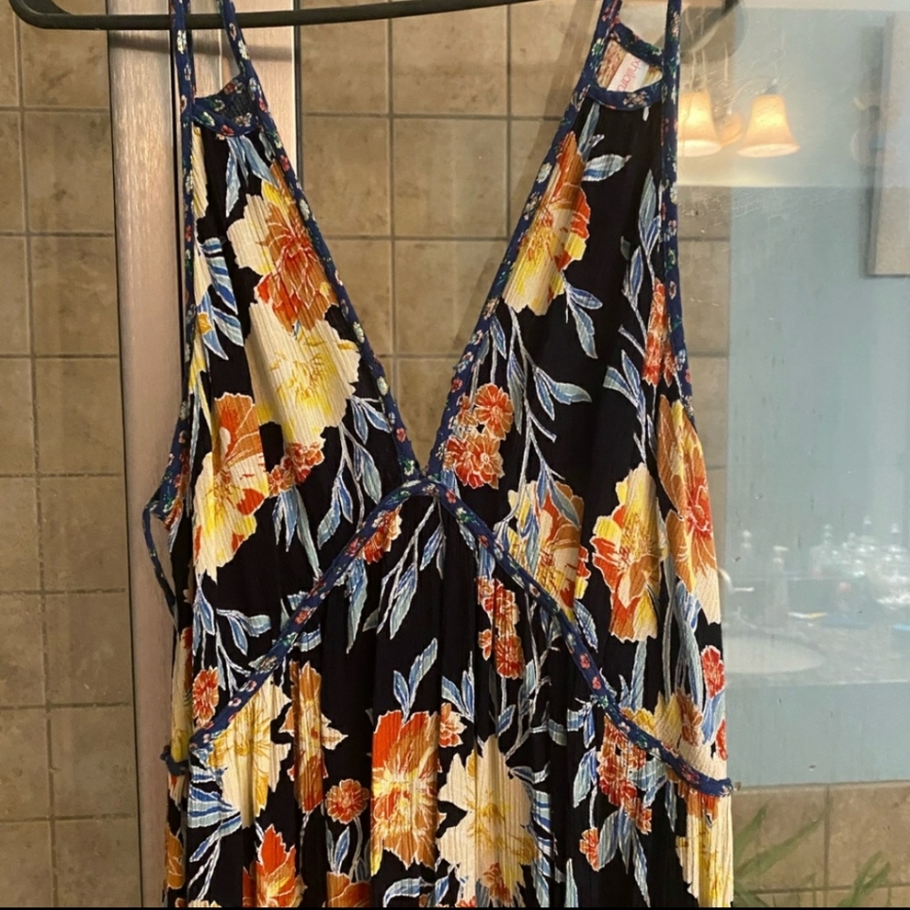 Floral flowy dress with pockets